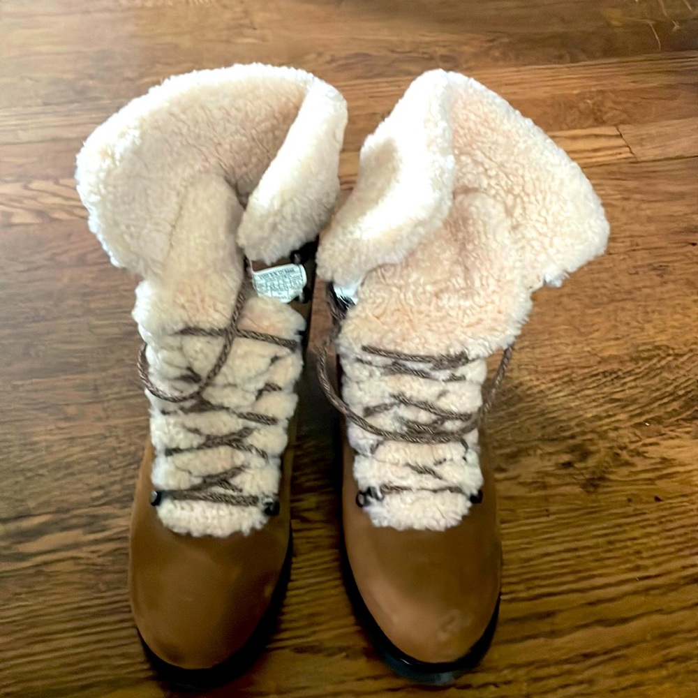 Furry Ugg winter boots